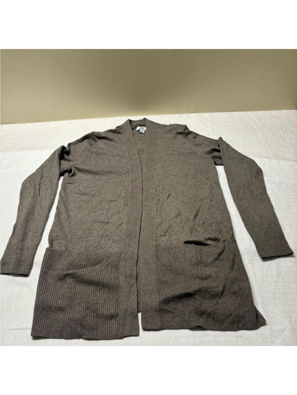 Croft & Barrow Taupe Knit Cardigan